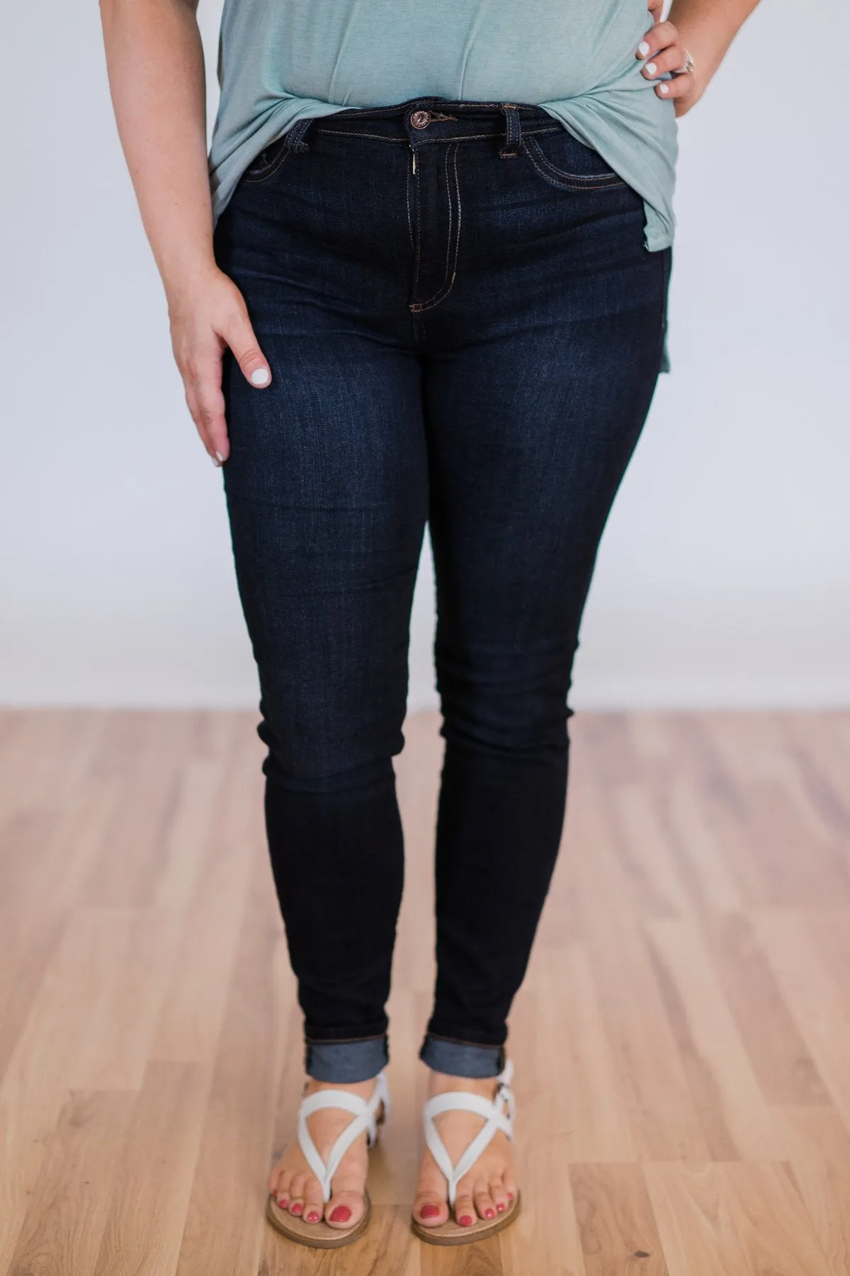 Sneak Peek Jeans- Kimberly Wash