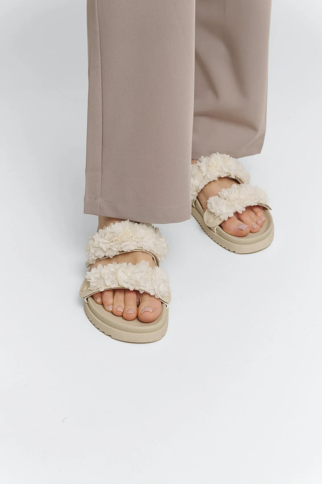 Soft Flower - Casual Clean Crema