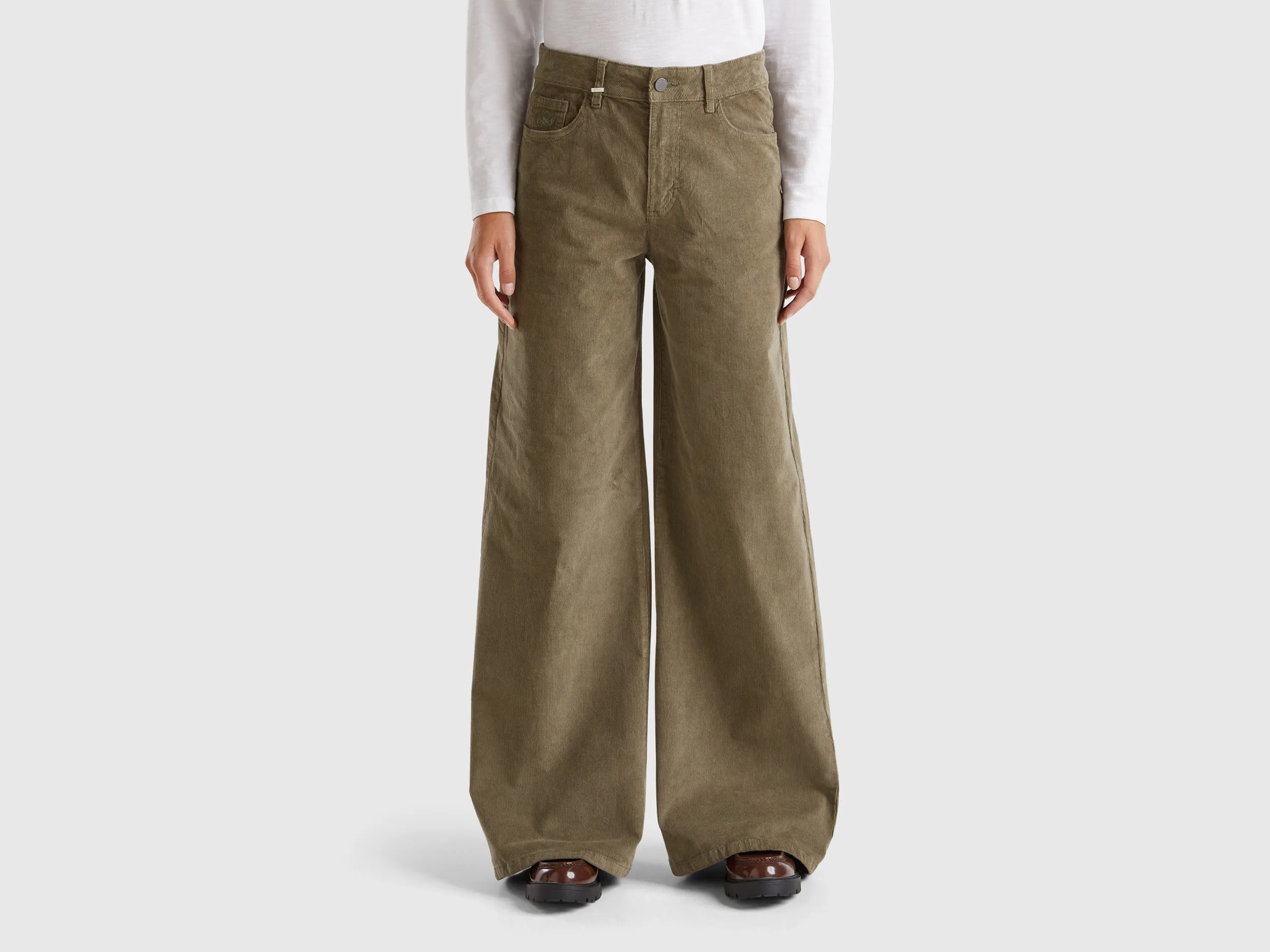 Solid Regular Fit Jeans