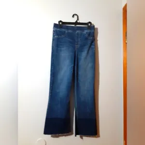 SPANX Women's Cropped Flare &amp; Wide Leg Jeans Jeggings Blue Size Medium Raw Hem