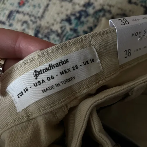 Stradivarius brand new mom slim fit jeans