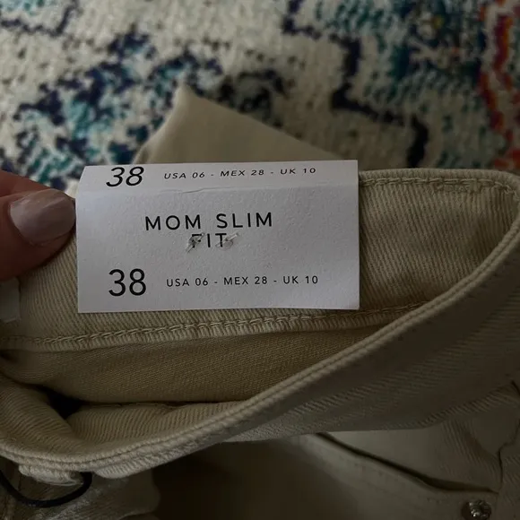 Stradivarius brand new mom slim fit jeans