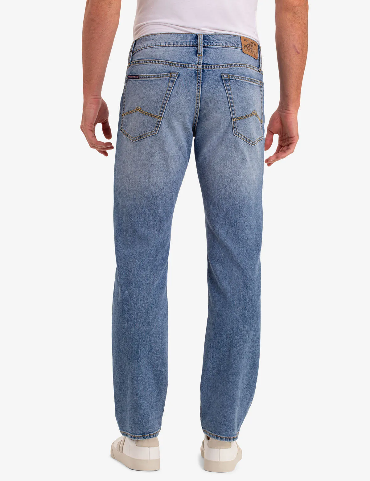 STRAIGHT FIT JEANS