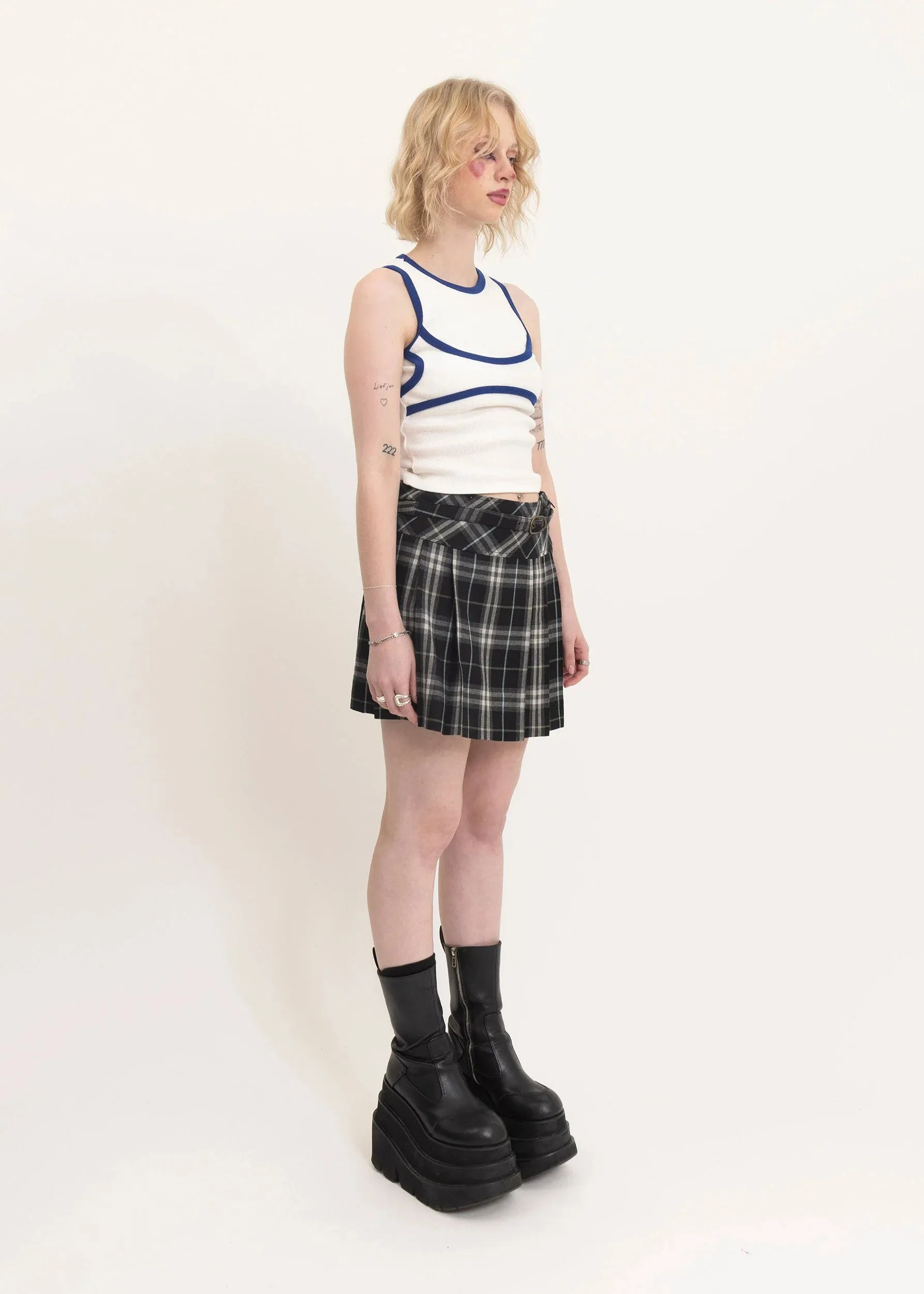 Tartan wool pleated mini skirt with belt