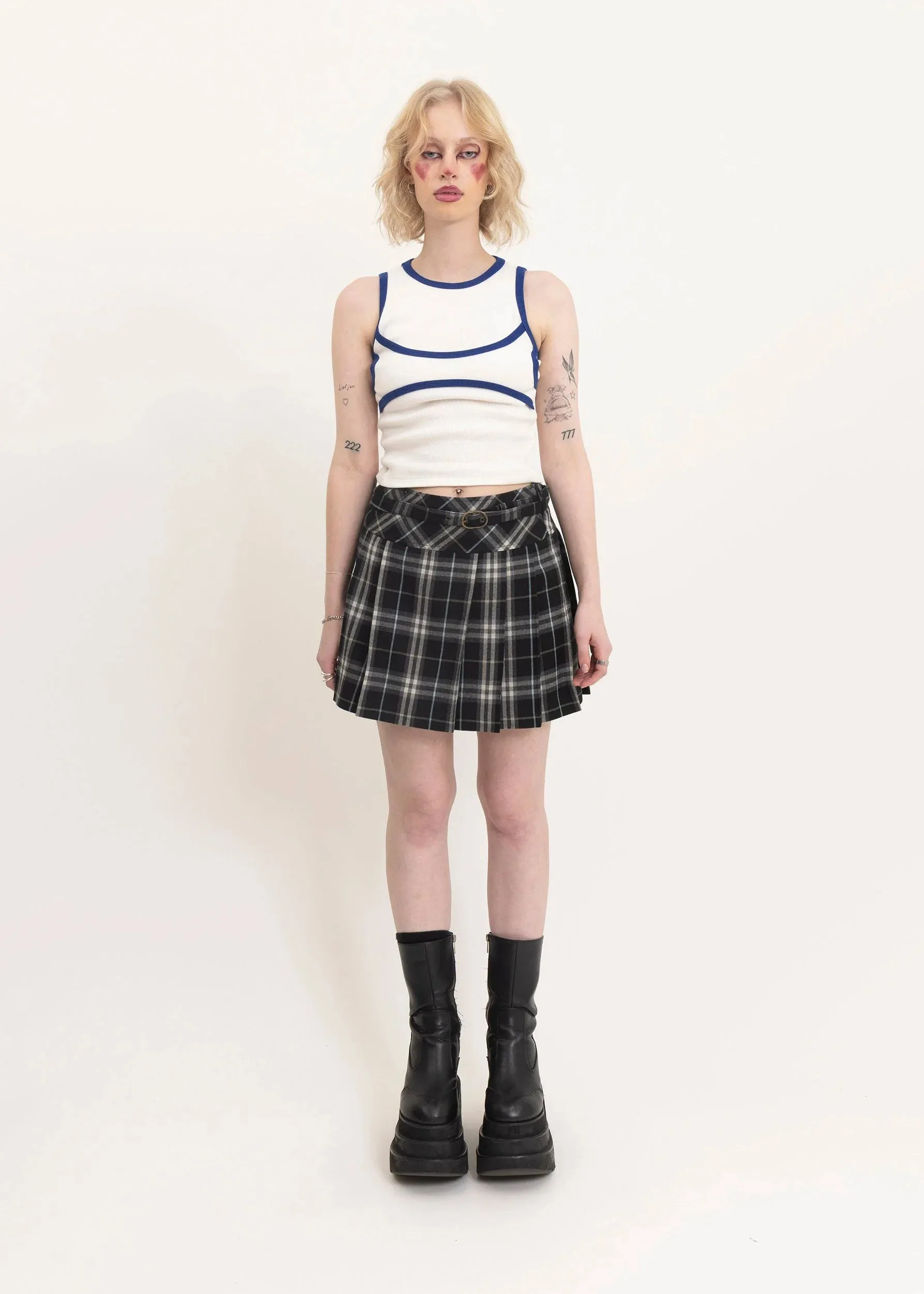 Tartan wool pleated mini skirt with belt