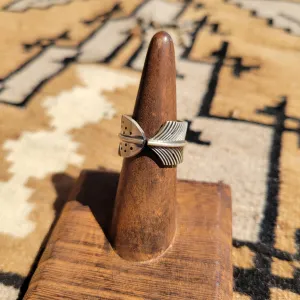 The Rhett Feather Ring - sz 6.75