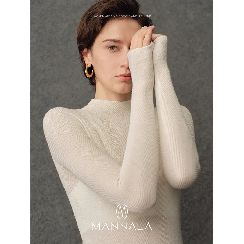 Three-Dimensional Water Ripple Sweater