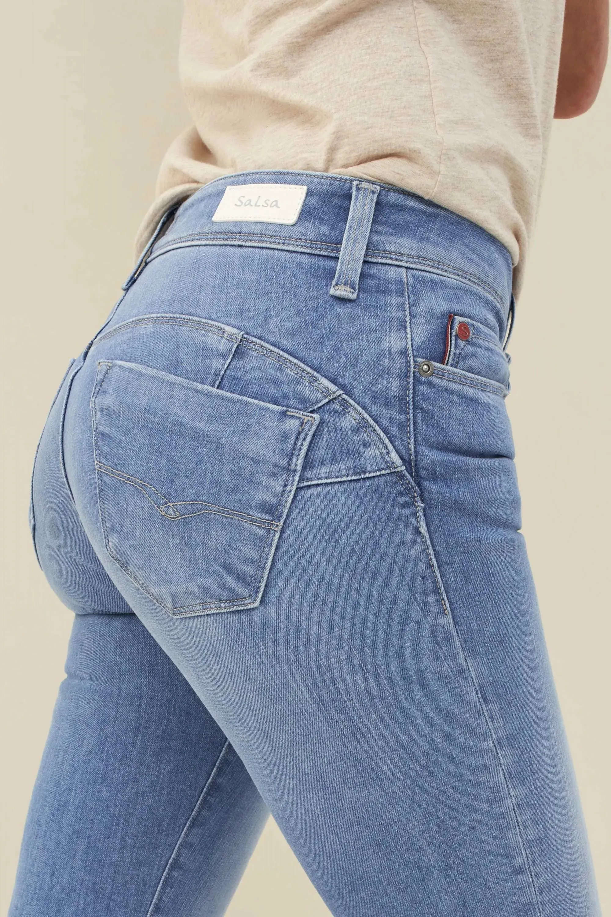 VAQUEROS PUSH UP WONDER SKINNY CINTURA MEDIA