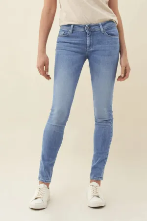 VAQUEROS PUSH UP WONDER SKINNY CINTURA MEDIA