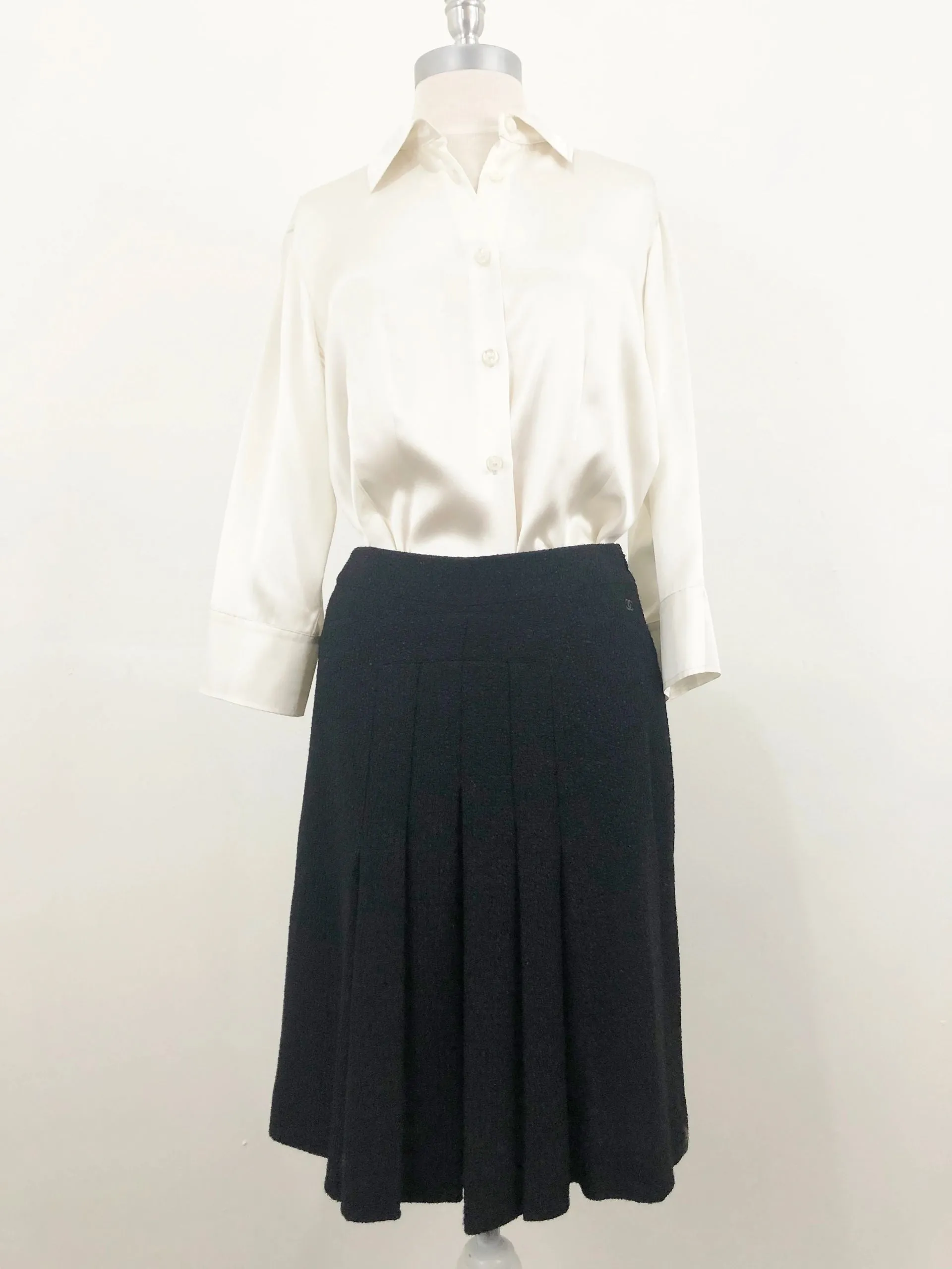 Vintage Chanel Front Pleat Skirt Size S