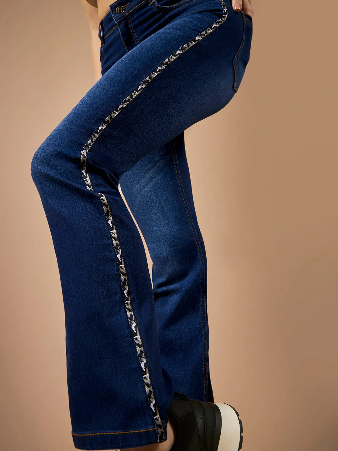 Women's Blue Cotton Bootcut Fit & Flared Mid-Rise Stretchable Denim Jeans