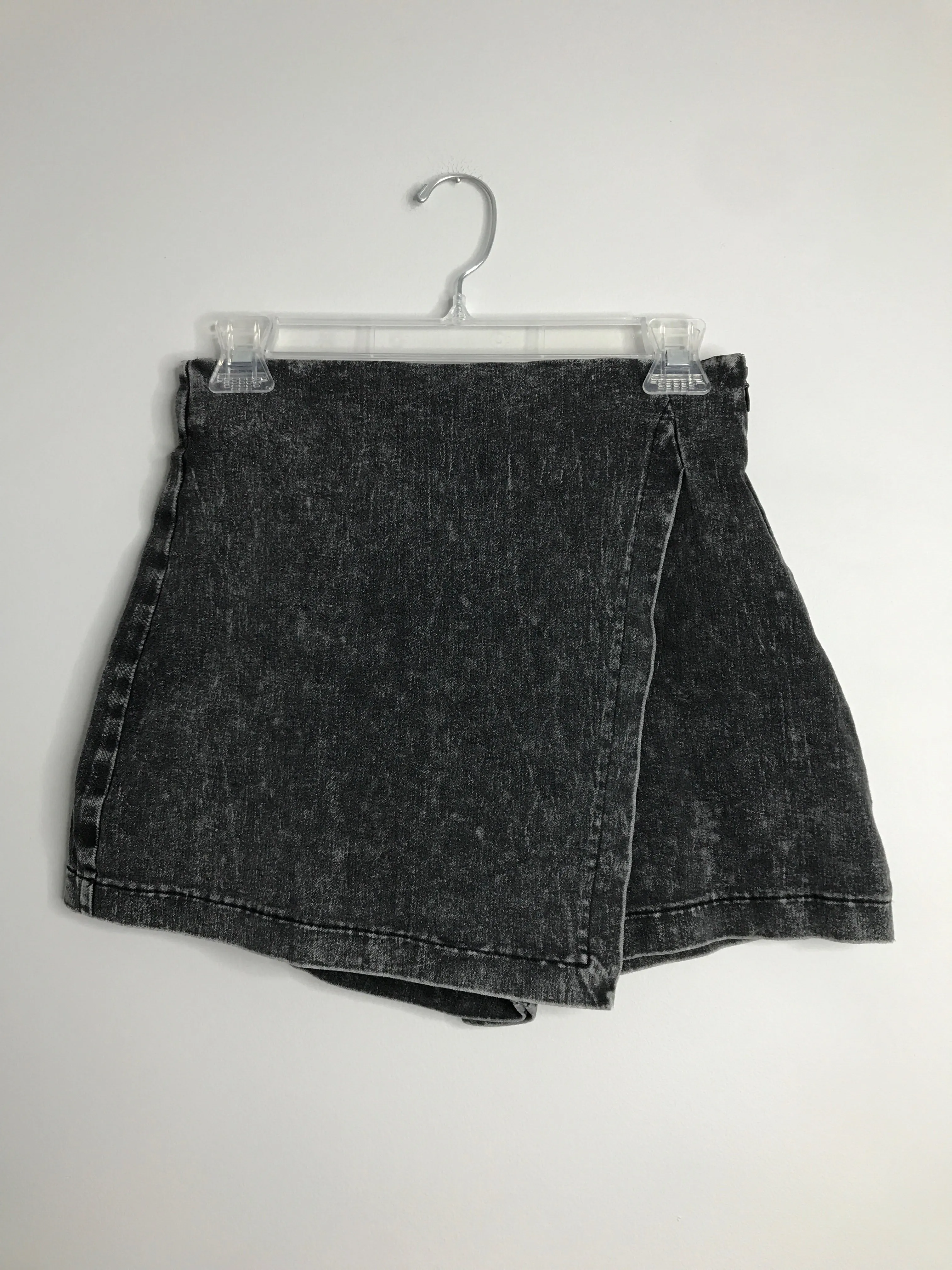Womens Size Med Misses Gray Flying Tomato Skirt